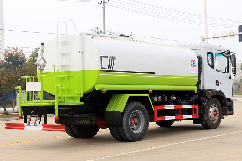 國(guó)六東風(fēng)D9 12噸-14噸灑水車