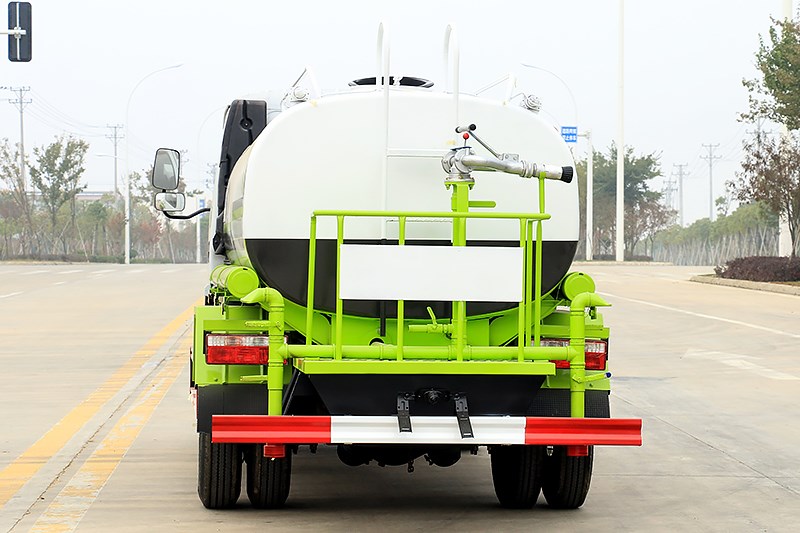 國六東風小福瑞卡5噸灑水車