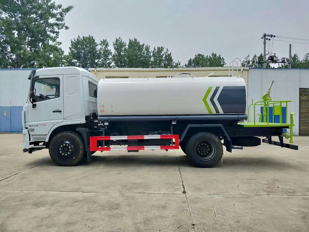 國六東風D3L 12立方灑水車