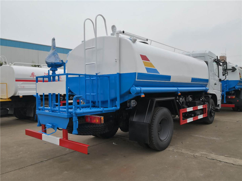 國六東風專底D3 12噸灑水車